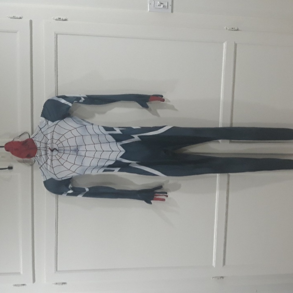 Silk (Cindy Moon) cosplay Spidey Suit